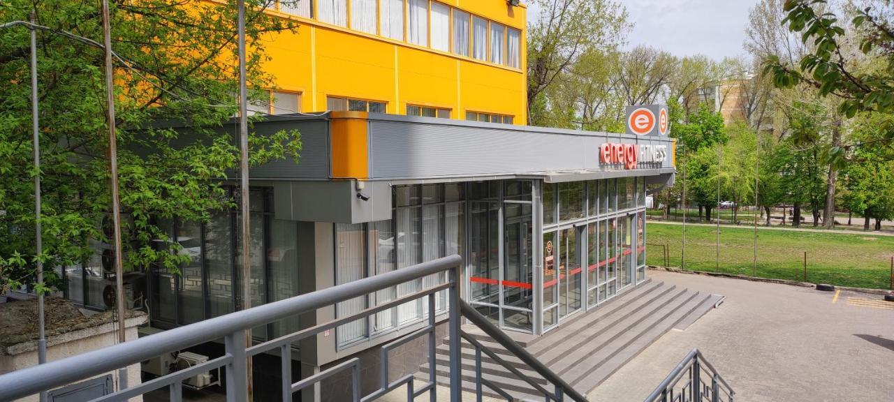 Large Apartment Near The Airport And City Center Kischinau Exterior foto