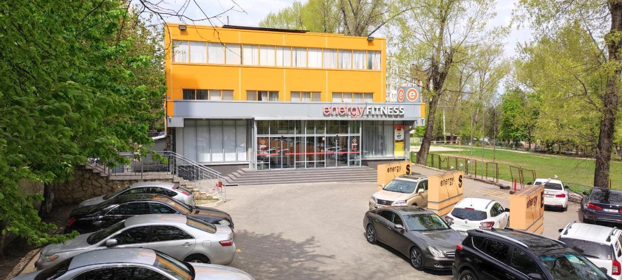 Large Apartment Near The Airport And City Center Kischinau Exterior foto