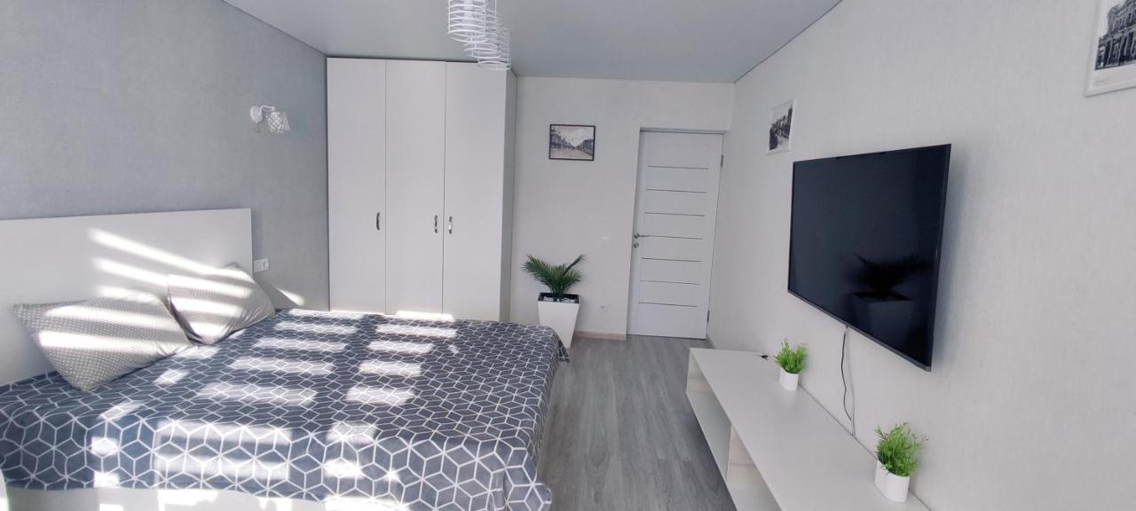 Large Apartment Near The Airport And City Center Kischinau Exterior foto